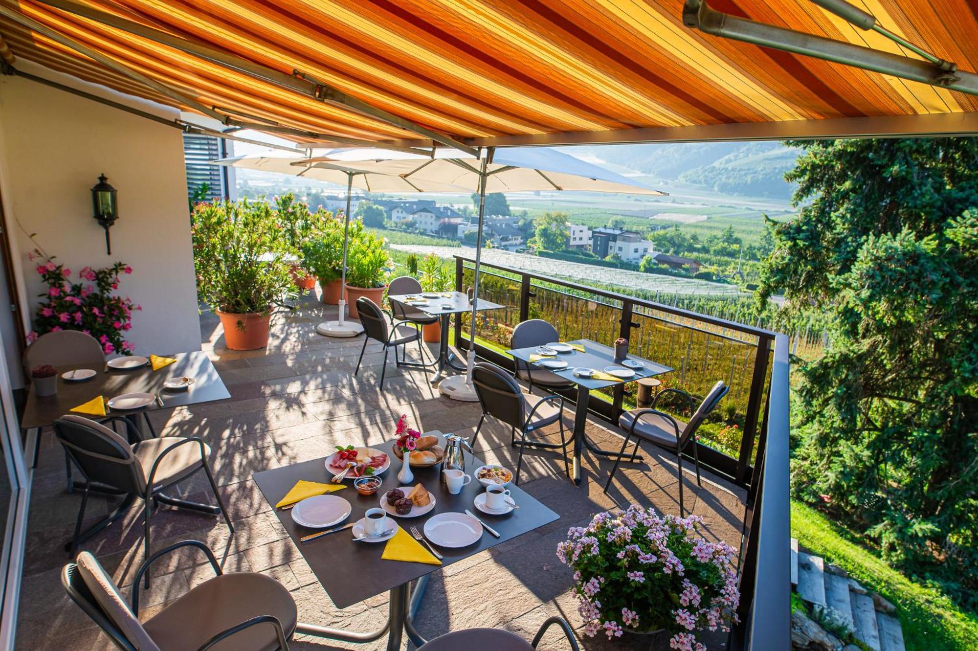 Pension Apartments Pardell Кастельбелло Экстерьер фото