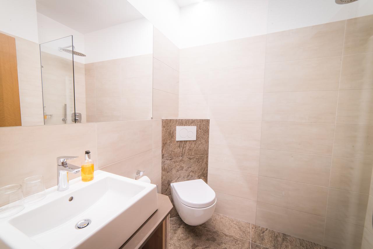 Pension Apartments Pardell Кастельбелло Экстерьер фото