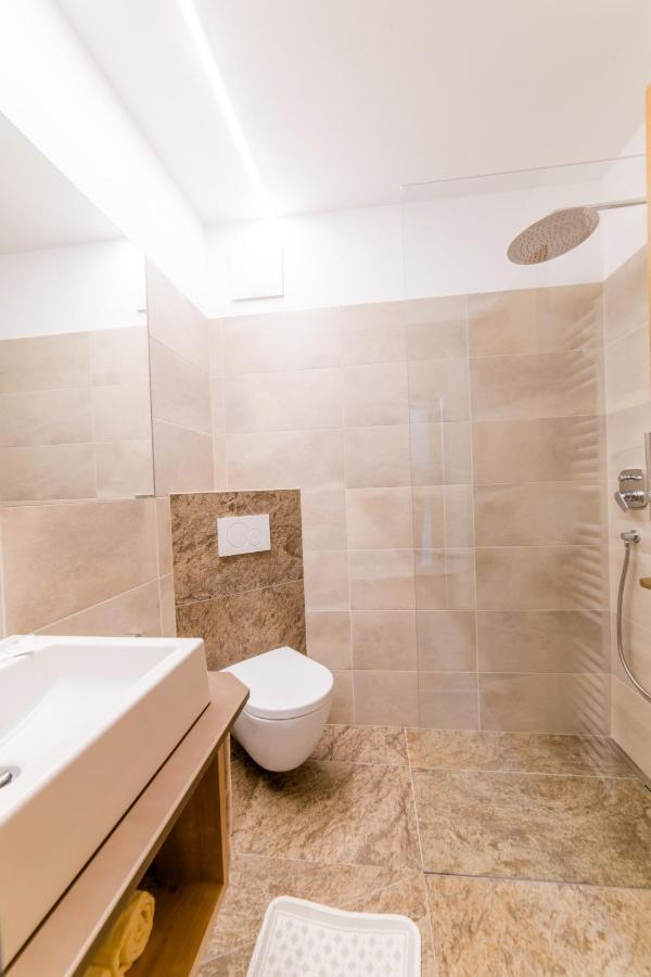 Pension Apartments Pardell Кастельбелло Экстерьер фото