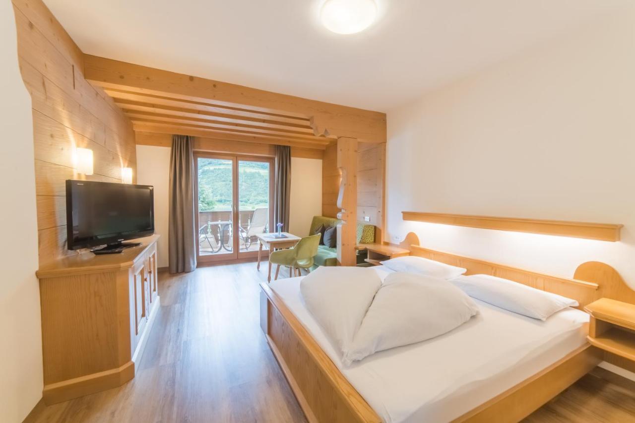Pension Apartments Pardell Кастельбелло Экстерьер фото