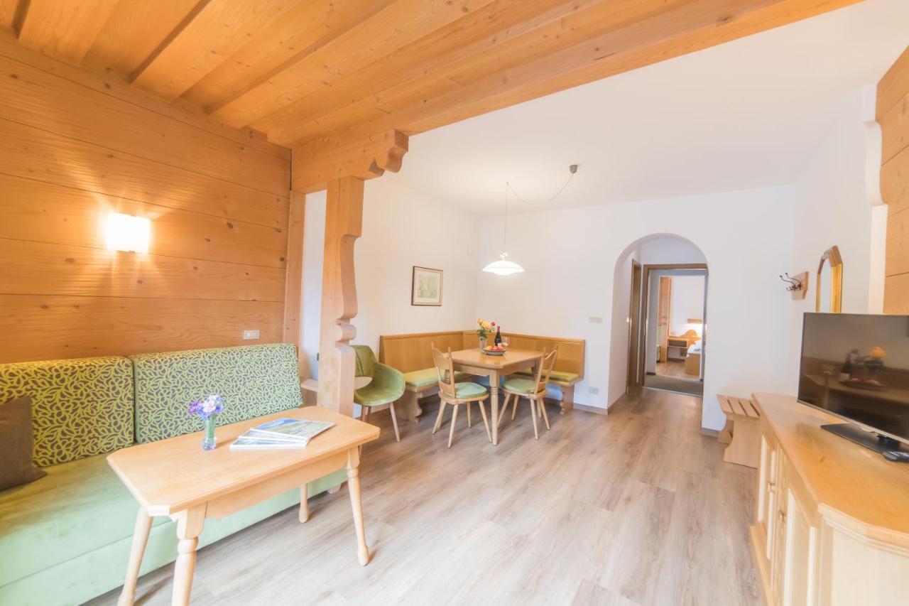 Pension Apartments Pardell Кастельбелло Экстерьер фото