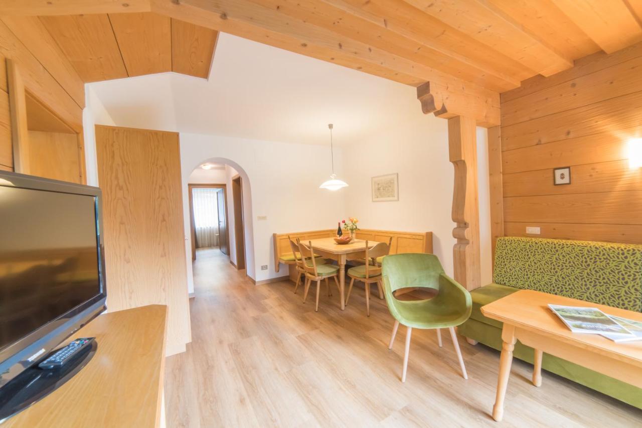 Pension Apartments Pardell Кастельбелло Экстерьер фото